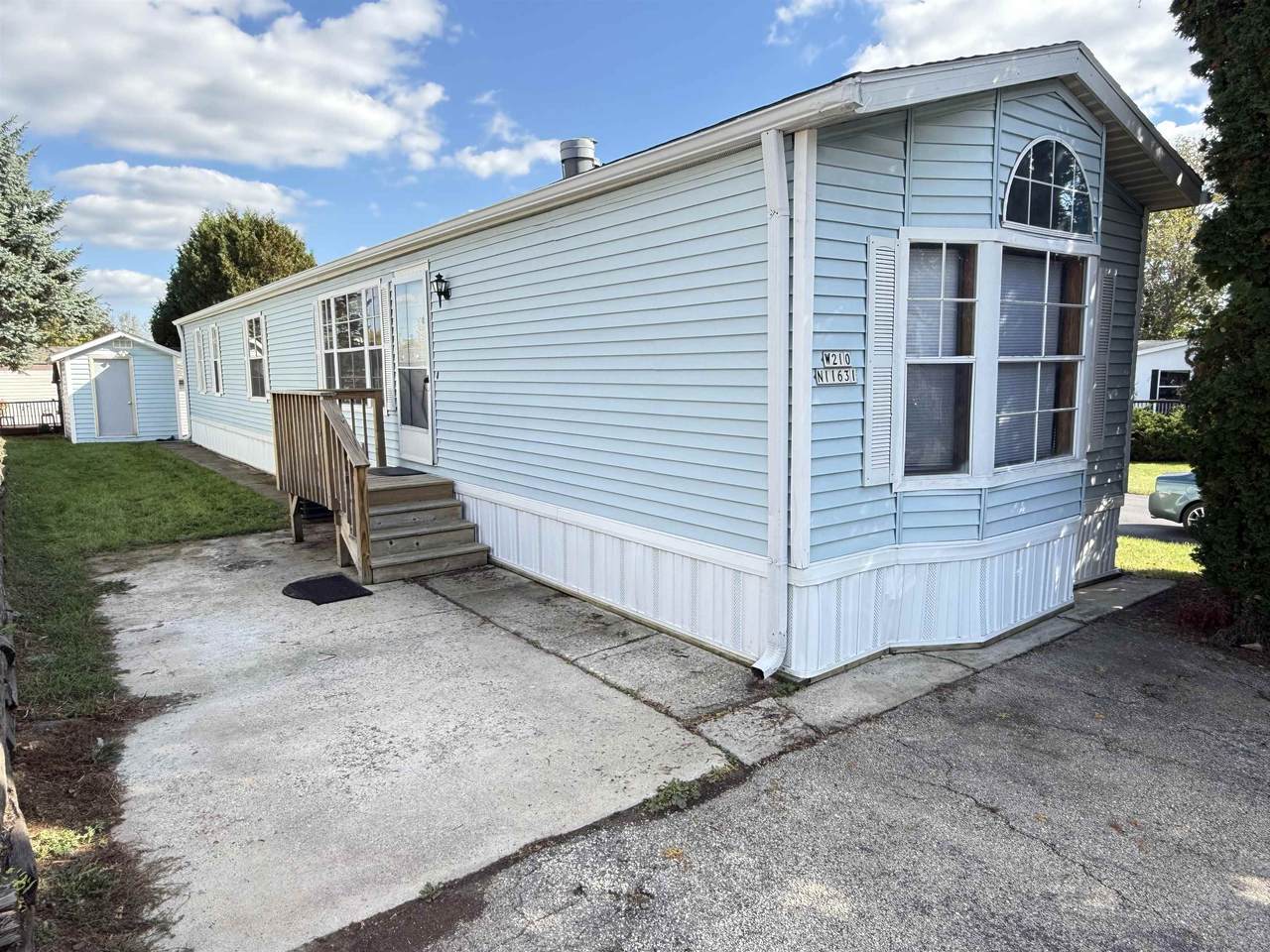 W210N11631 Pinecrest Lane - Photo 1