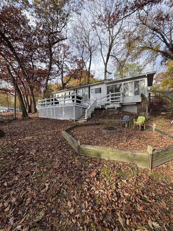 246 Leisure Way - Photo 1