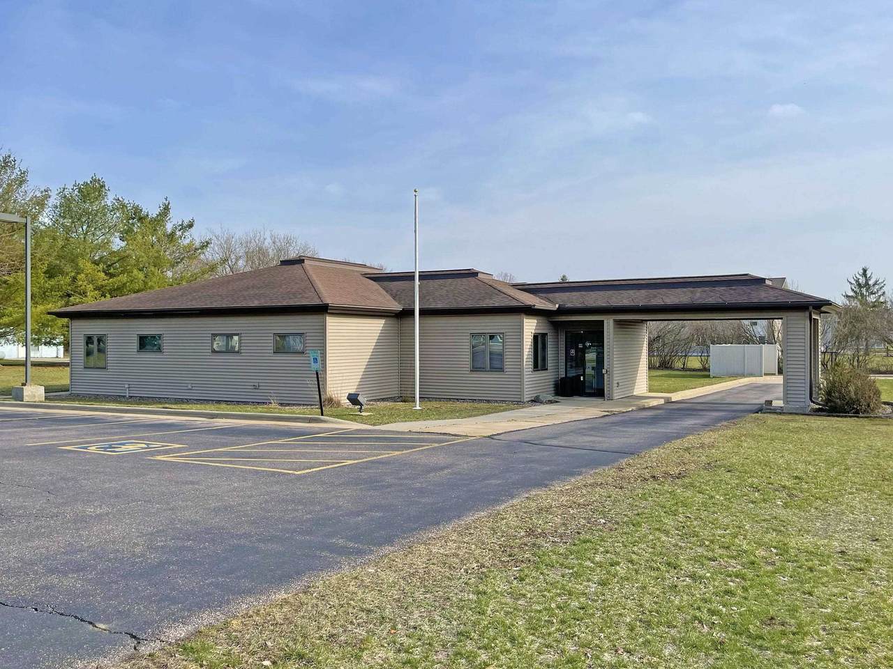 102 Gillette Street - Photo 1