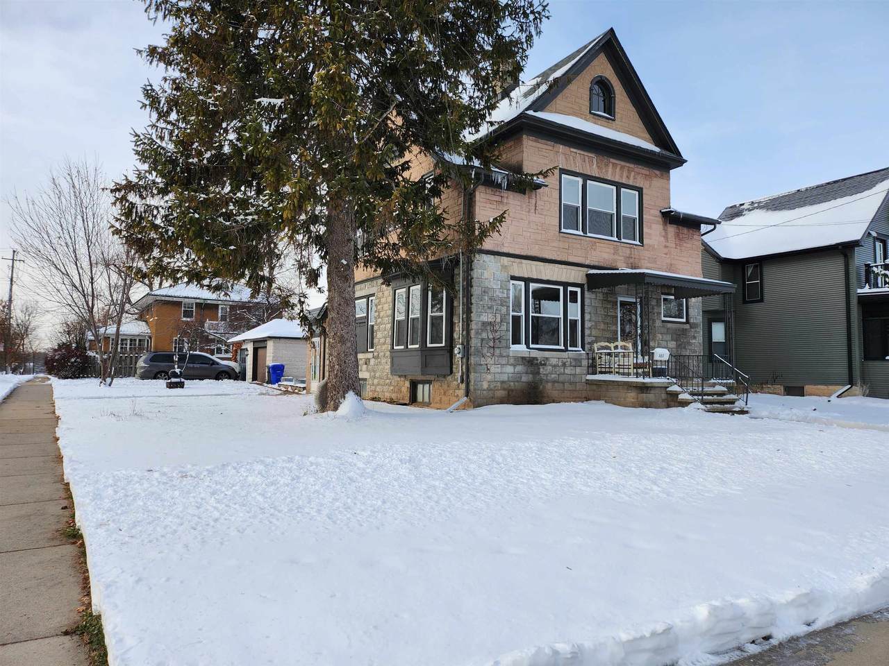 303 Doty Street - Photo 1