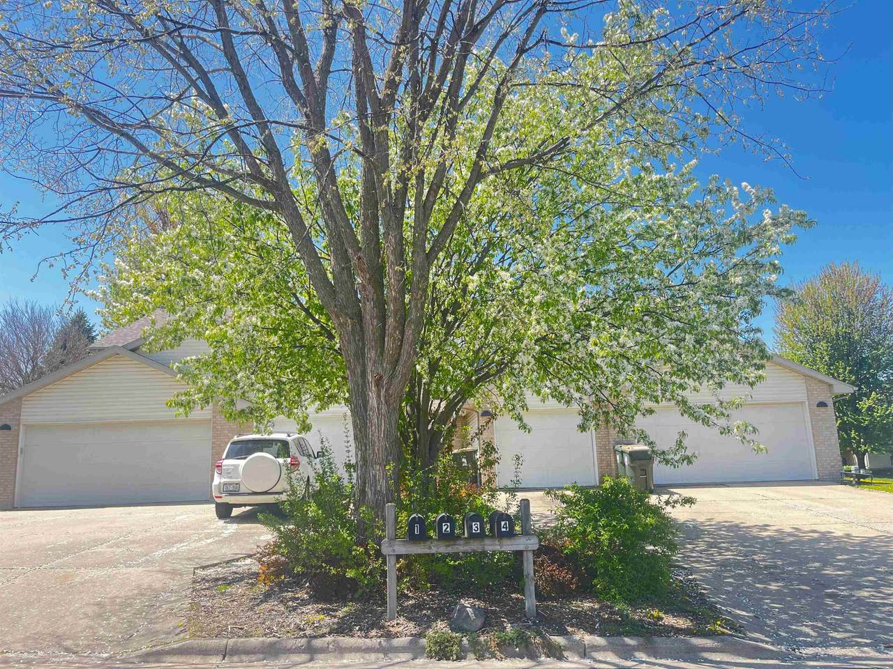 590 Kelvington Drive - Photo 1