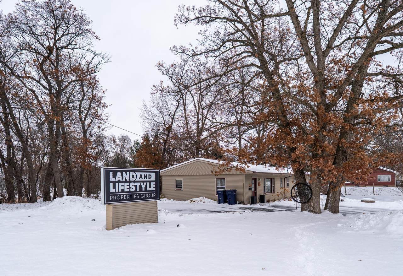 4256 Fox Hills Court - Photo 1