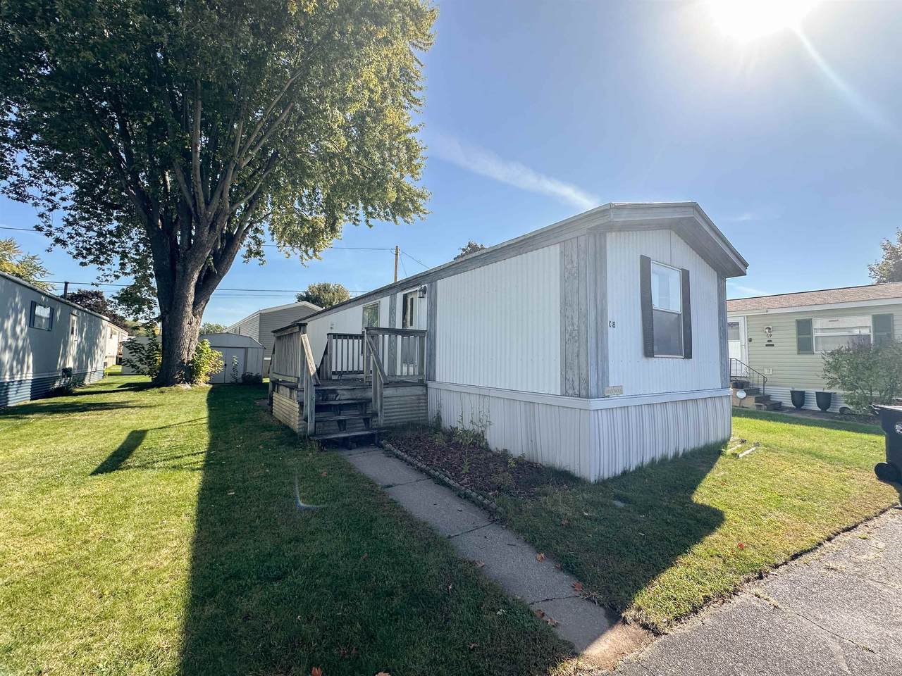 1025 Oak Avenue - Photo 1