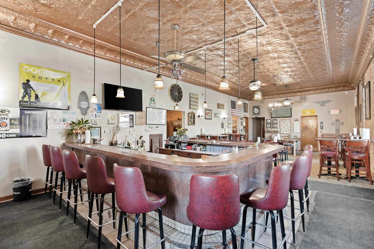 400 Center Street - Photo 1