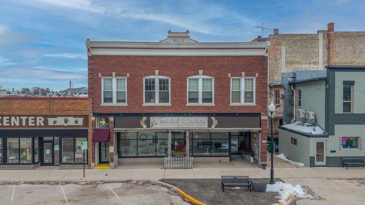 112-1/2 Spring Street - Photo 1