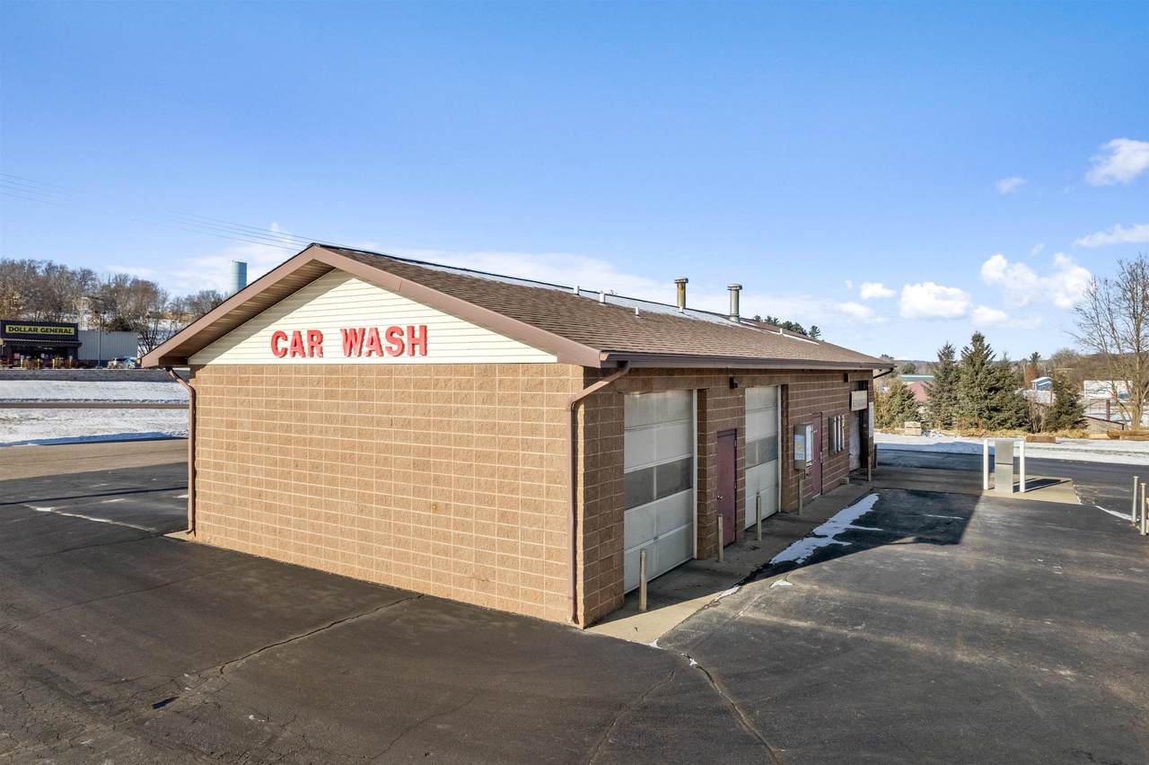 1620 Academy Street - Photo 1