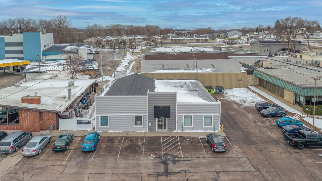 809 Park Avenue - Photo 1