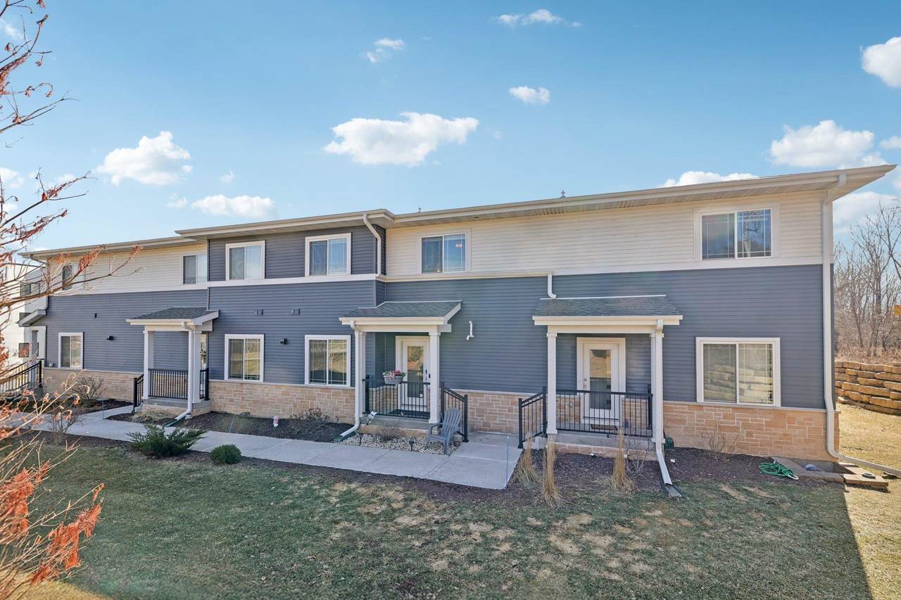 1971 Windsor Avenue - Photo 1