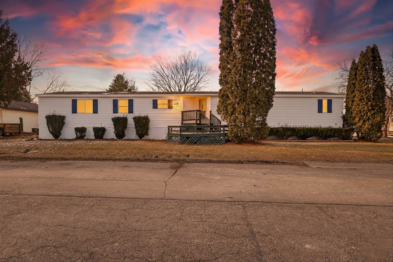 112 Falling Creek Circle - Photo 1