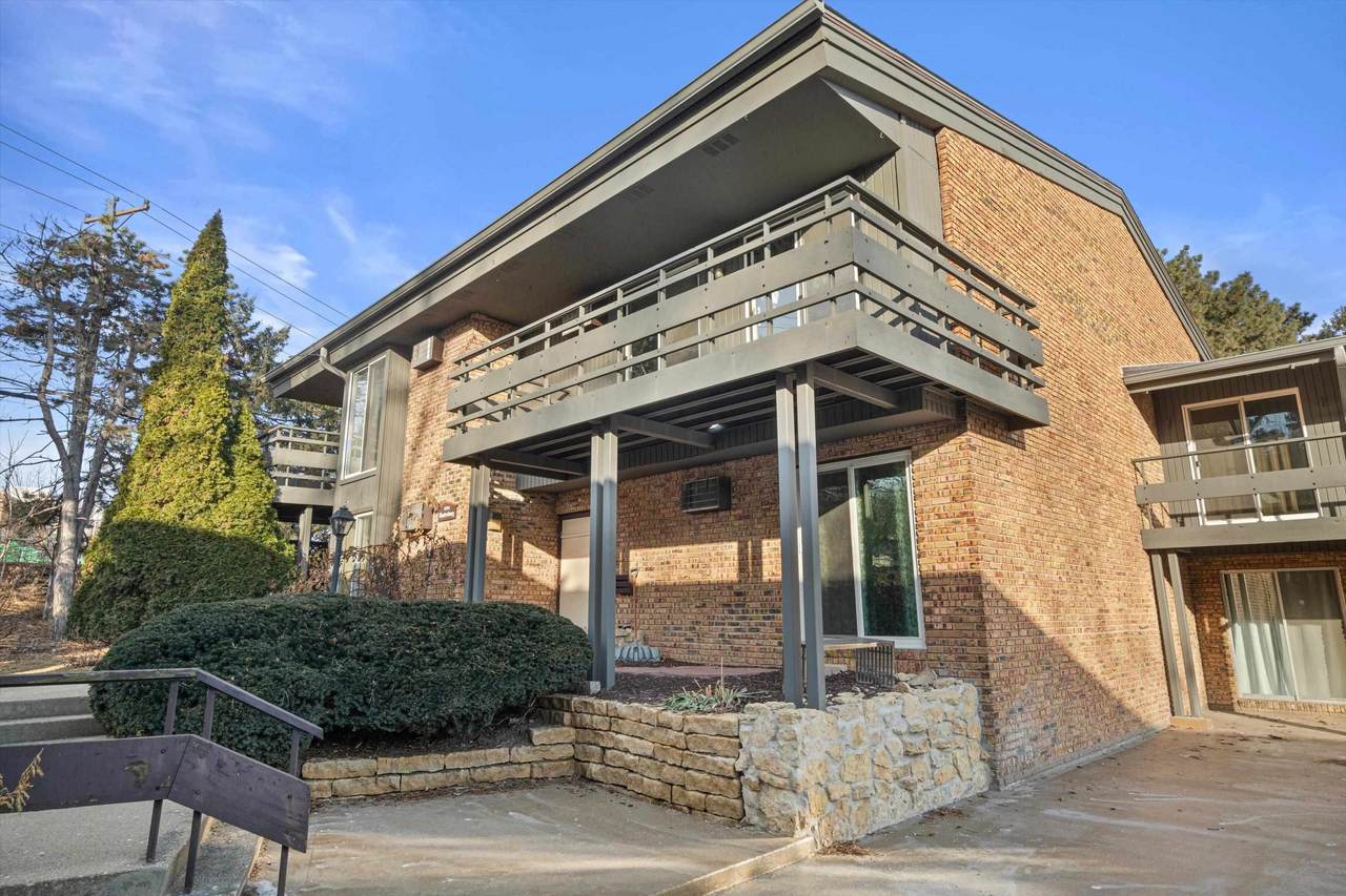 6251 Charing Cross Lane - Photo 1