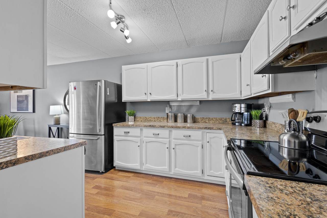 10 Maple Wood Lane - Photo 1