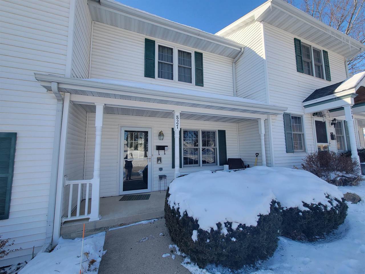 827 Sutherland Avenue - Photo 1