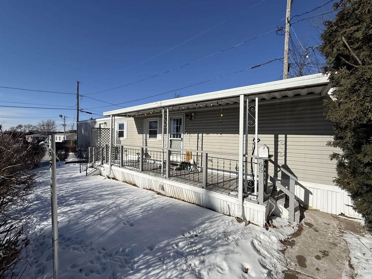 10525 Greenfield Avenue - Photo 1