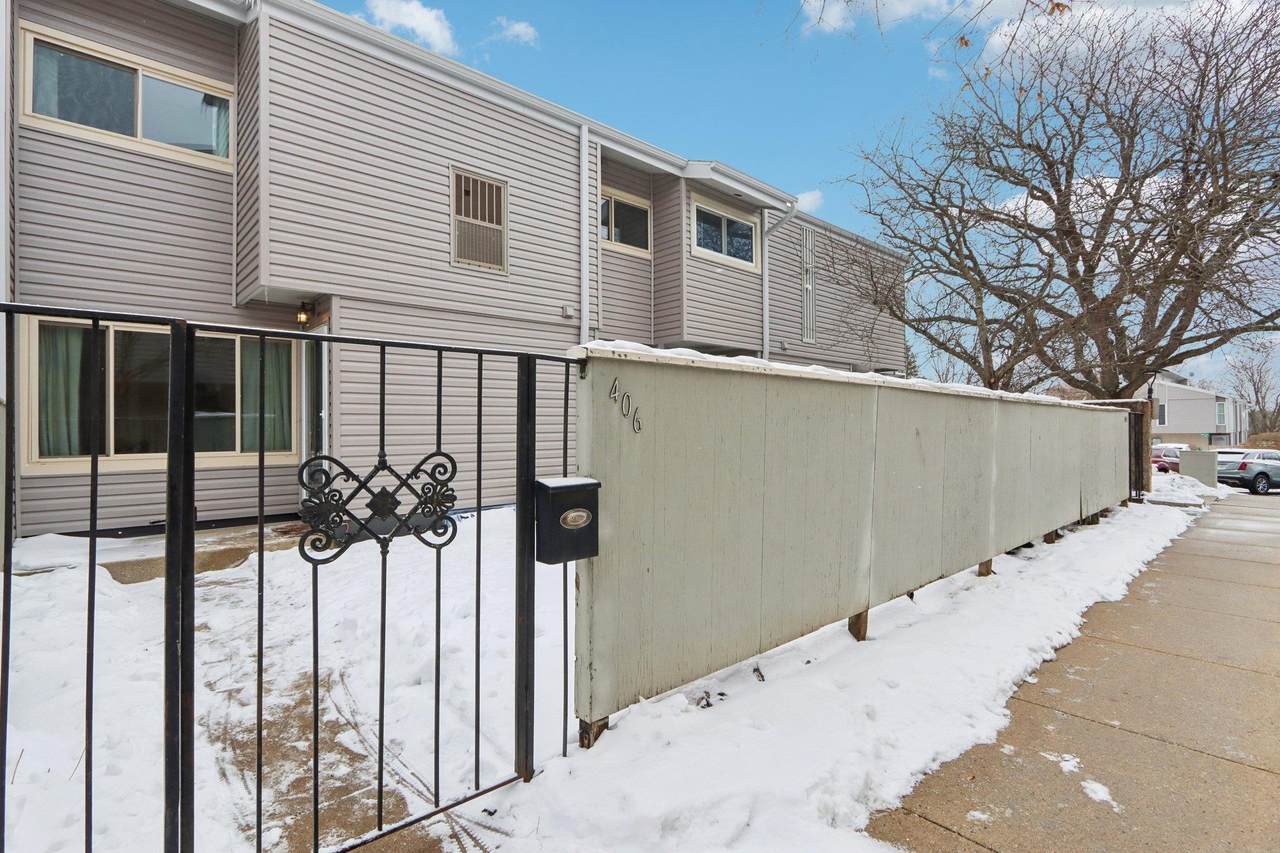 406 East Bluff - Photo 1