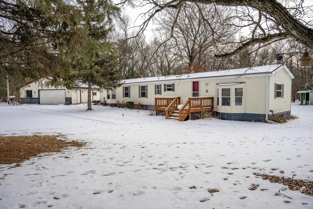 1095 Fern Avenue - Photo 1