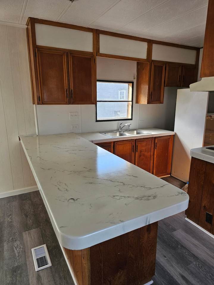 902 Moore Street - Photo 1