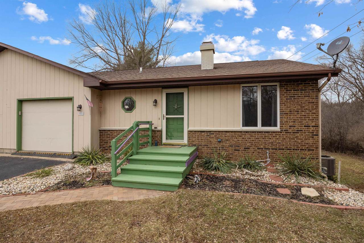 425 Wright Road - Photo 1