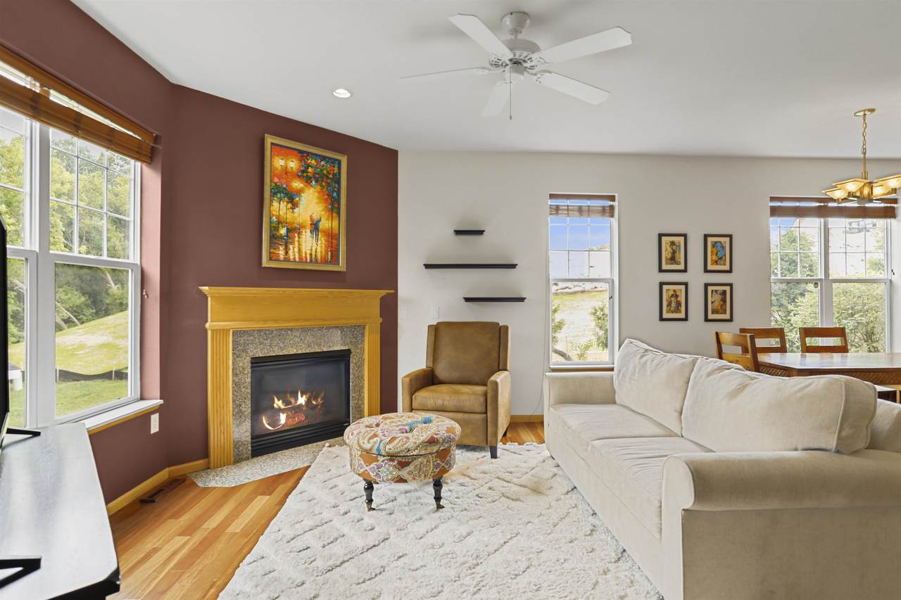 3122 Dorchester Way - Photo 1