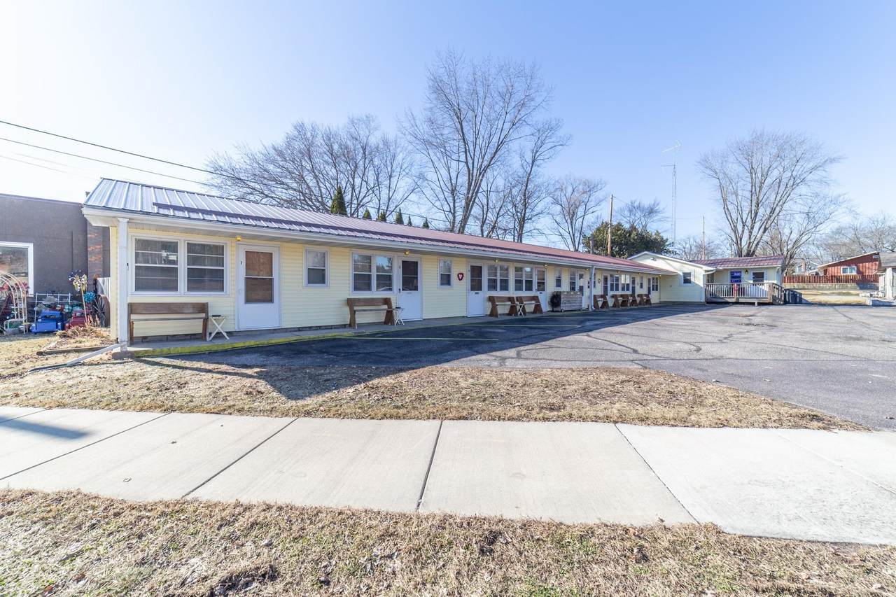 106 Central Avenue - Photo 1