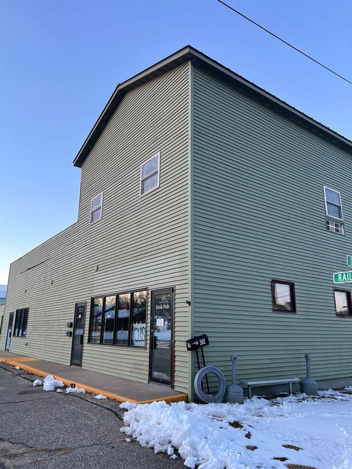 302 Railroad Street - Photo 1