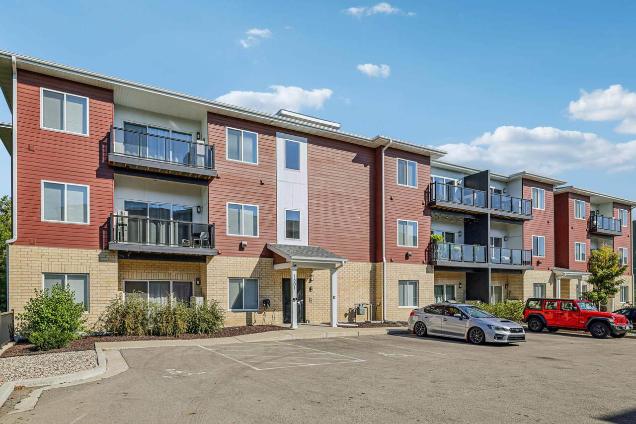 1601 Windsor Avenue - Photo 1