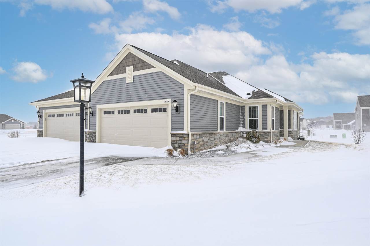 1455 Sandhill Lane - Photo 1