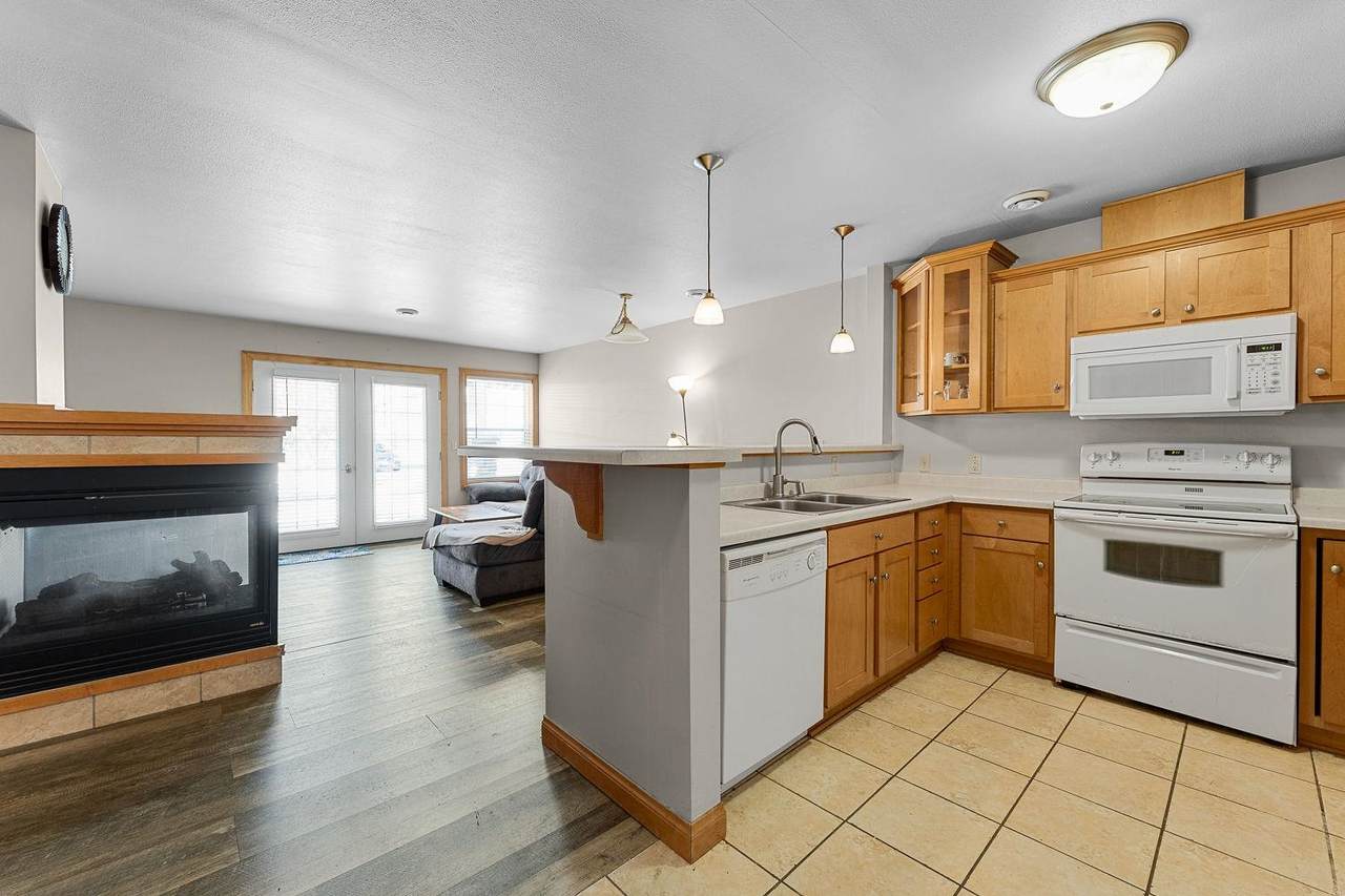 114 Pilgrim Drive - Photo 1