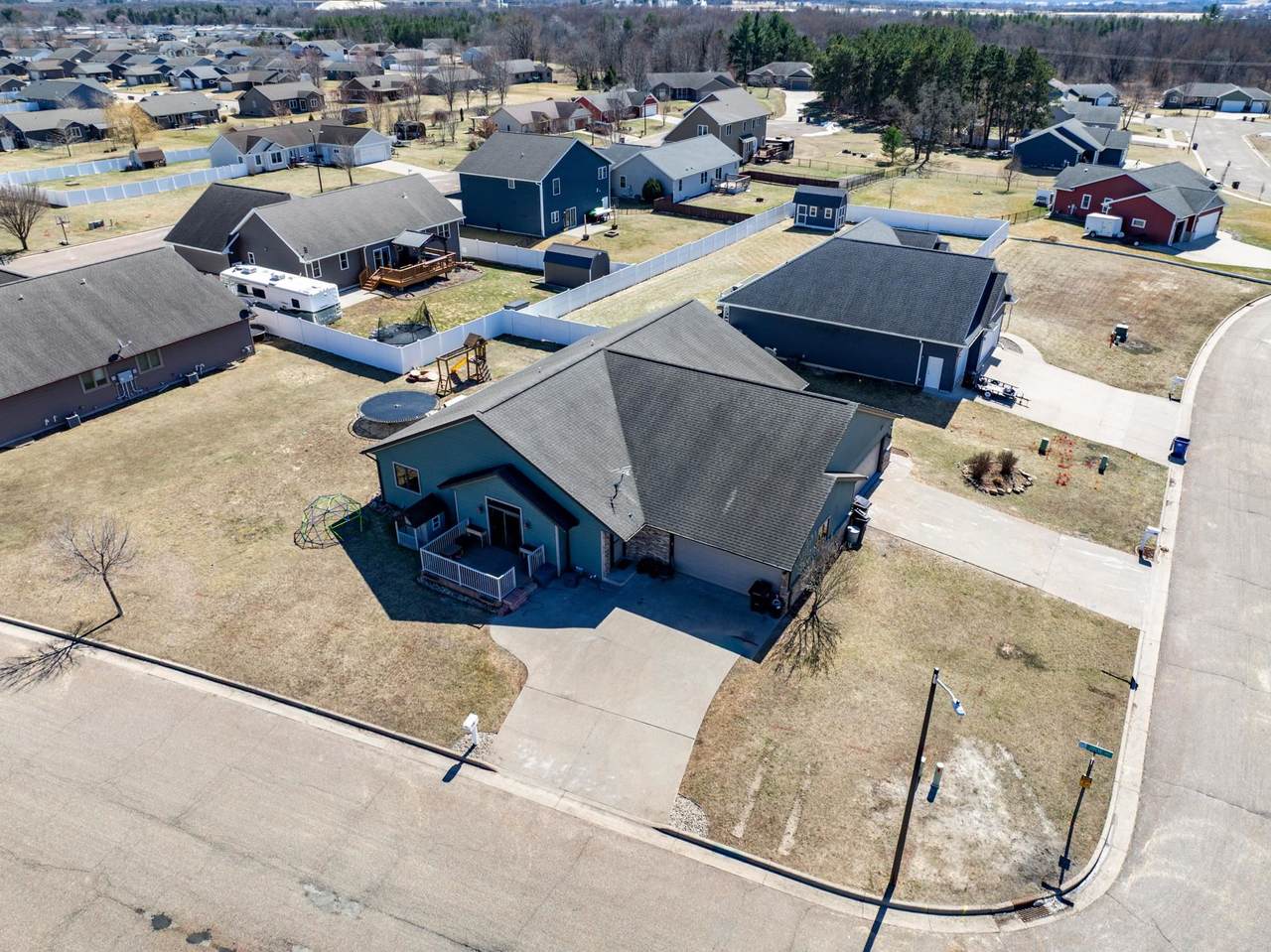https://bt-photos.global.ssl.fastly.net/madison/1280_boomver_1_2019126-2.jpg