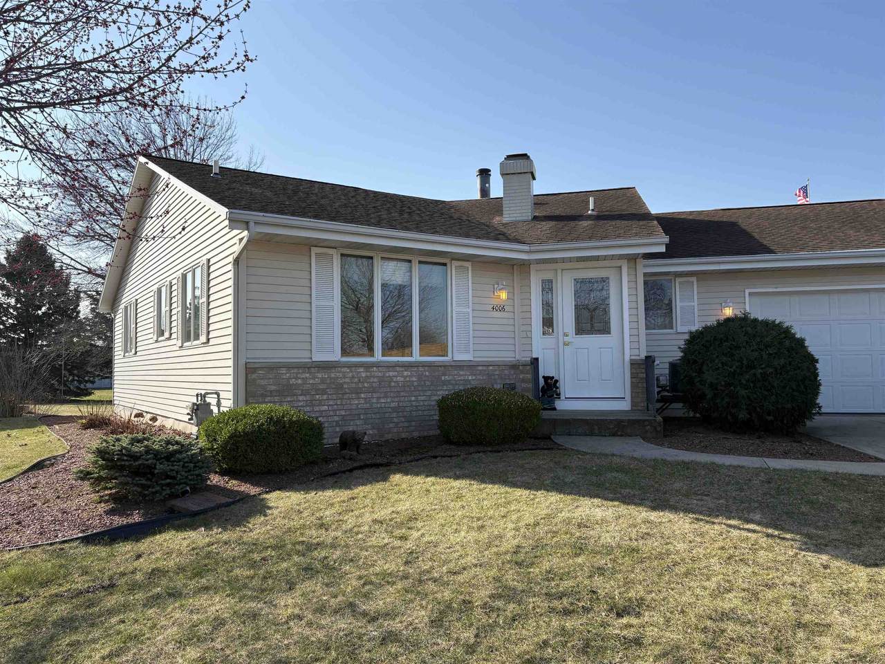 4006 Devereaux Drive - Photo 1