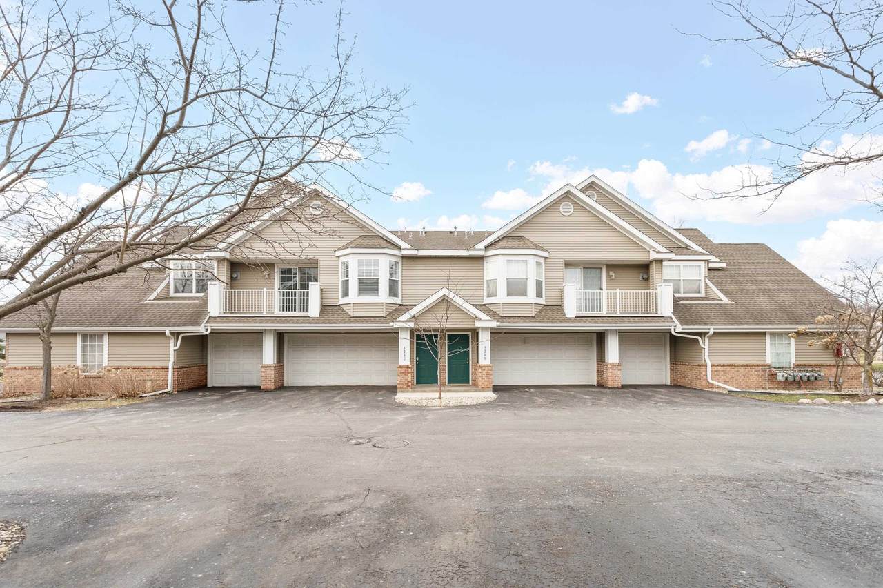 3282 Stonecreek Drive - Photo 1