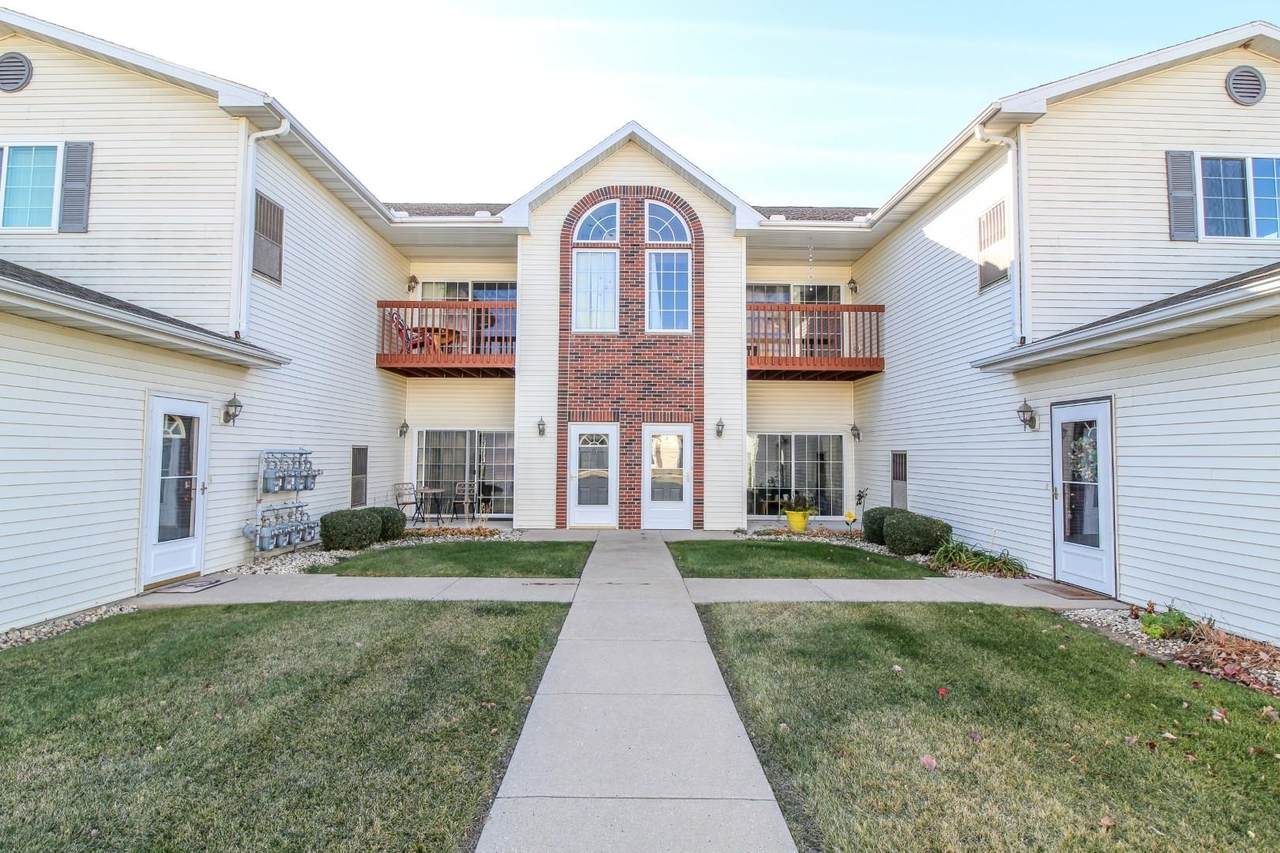 1612 Commonwealth Drive - Photo 1