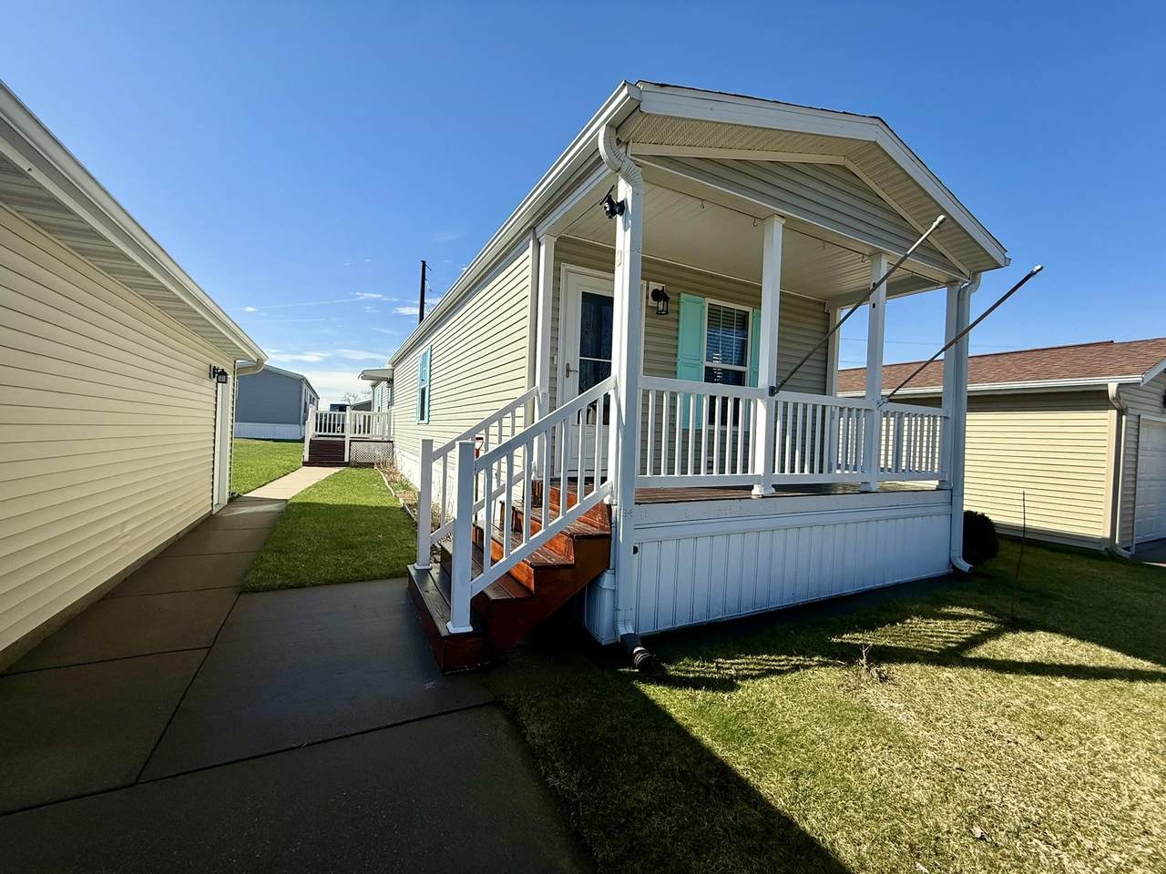 527 Collin Drive - Photo 1