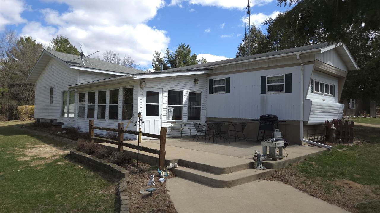 2284 Pine Drive - Photo 1