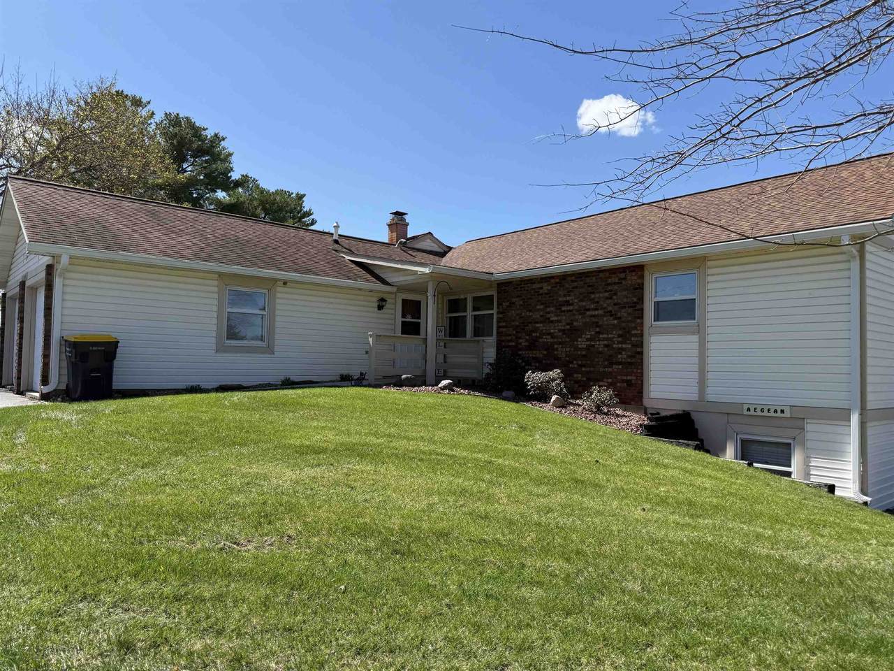 401 Butts Avenue - Photo 1