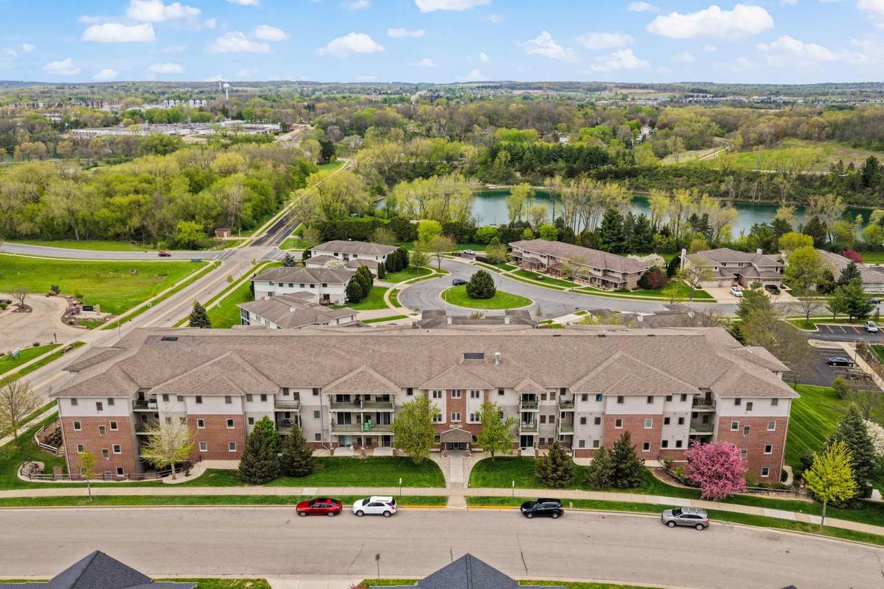 102 Prairie Heights Drive - Photo 1