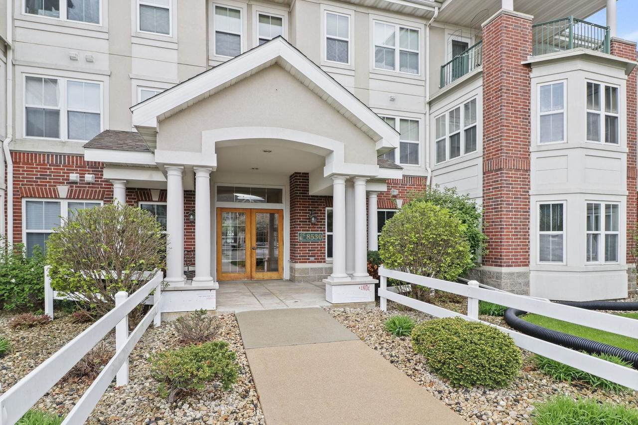 8530 Greenway Boulevard - Photo 1