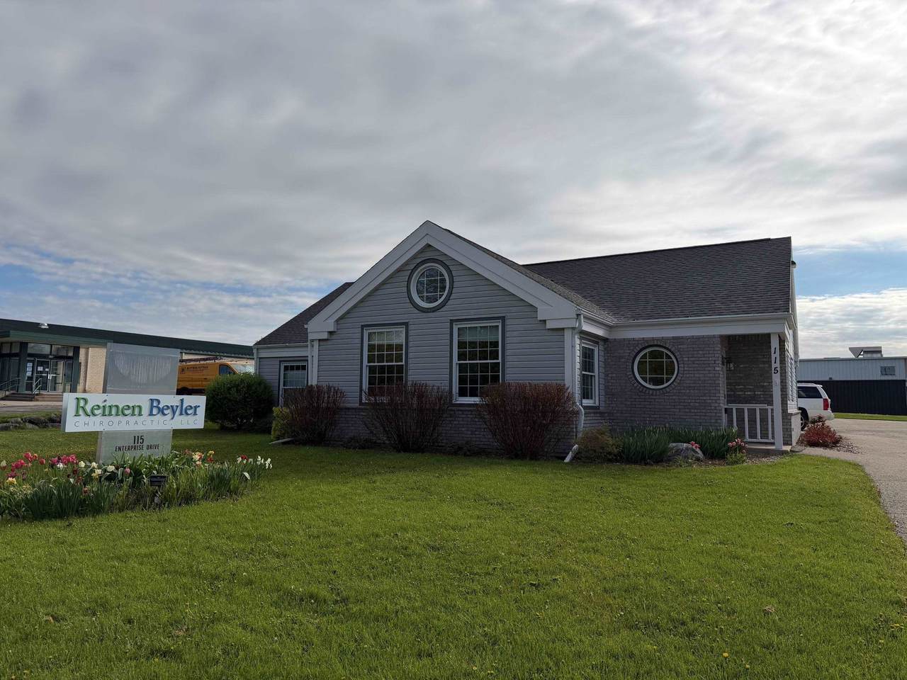 115 Enterprise Drive - Photo 1
