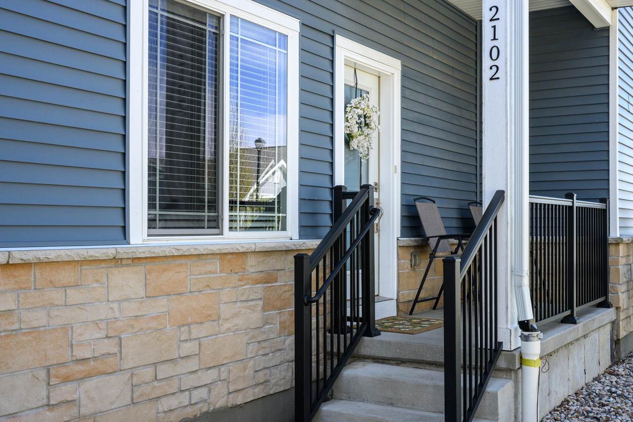 1325 Bunker Hill Drive - Photo 1