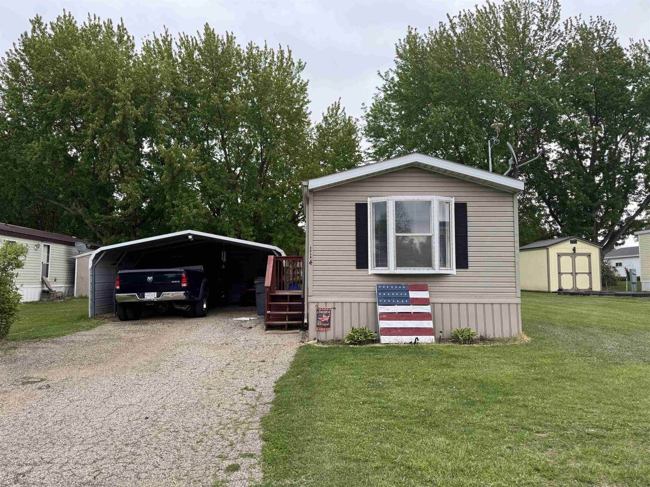 560 21st Street - Photo 1