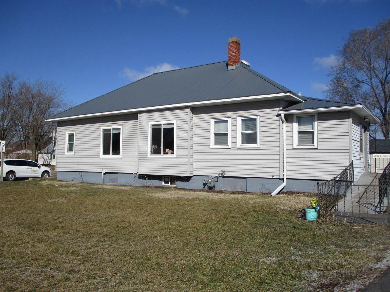 328 Marquette Road - Photo 1