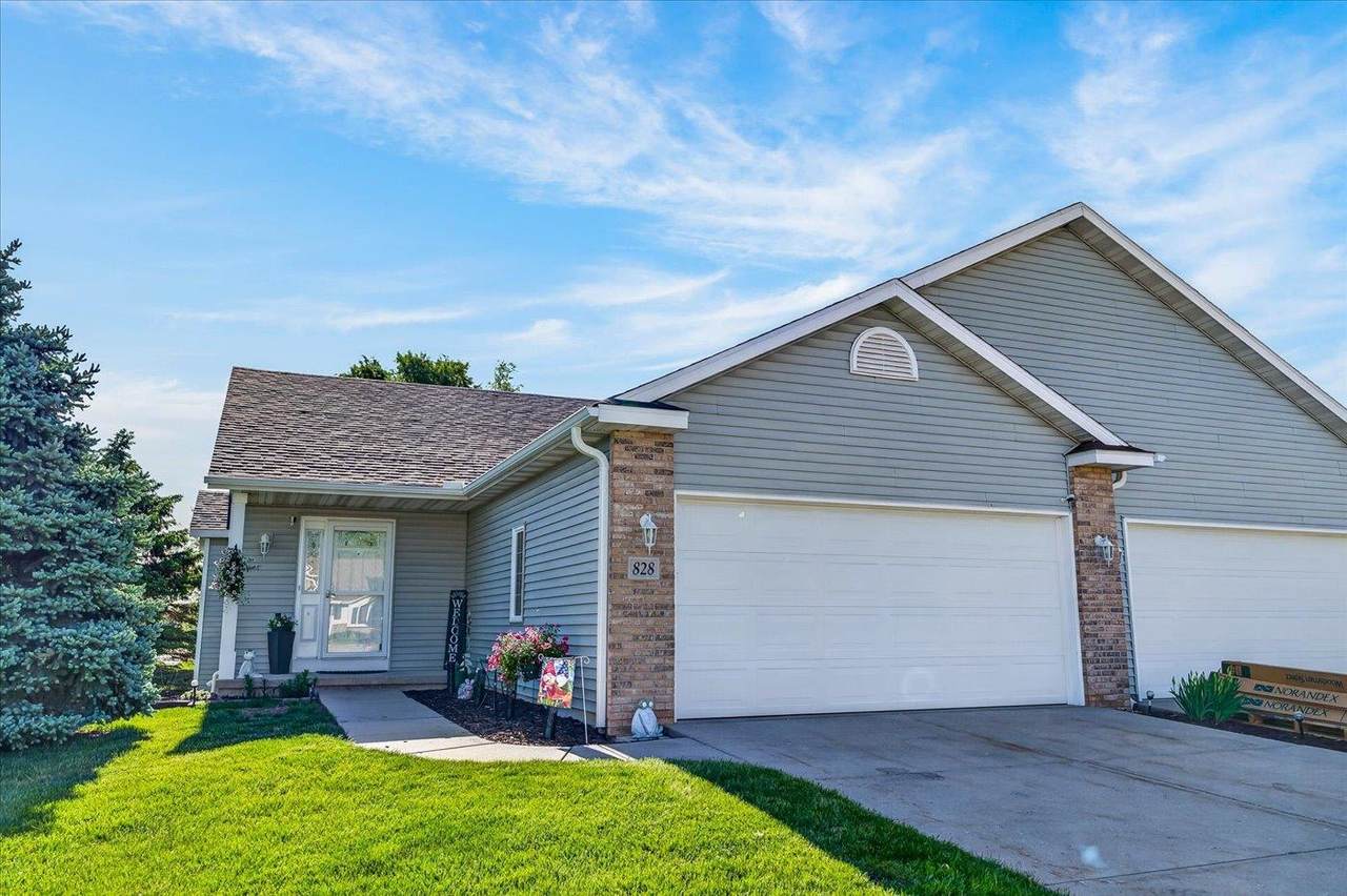 828 Dunn Avenue - Photo 1