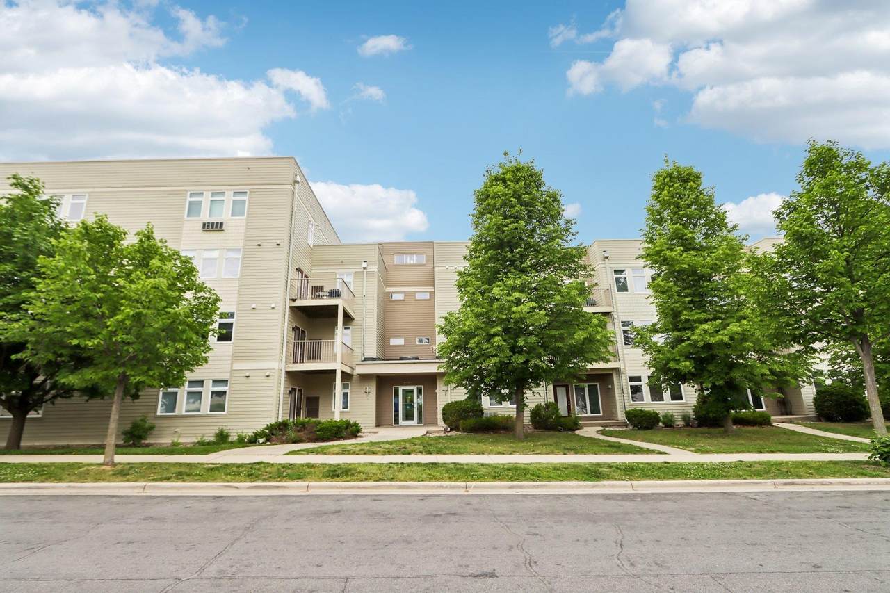 8206 Starr Grass Drive - Photo 1