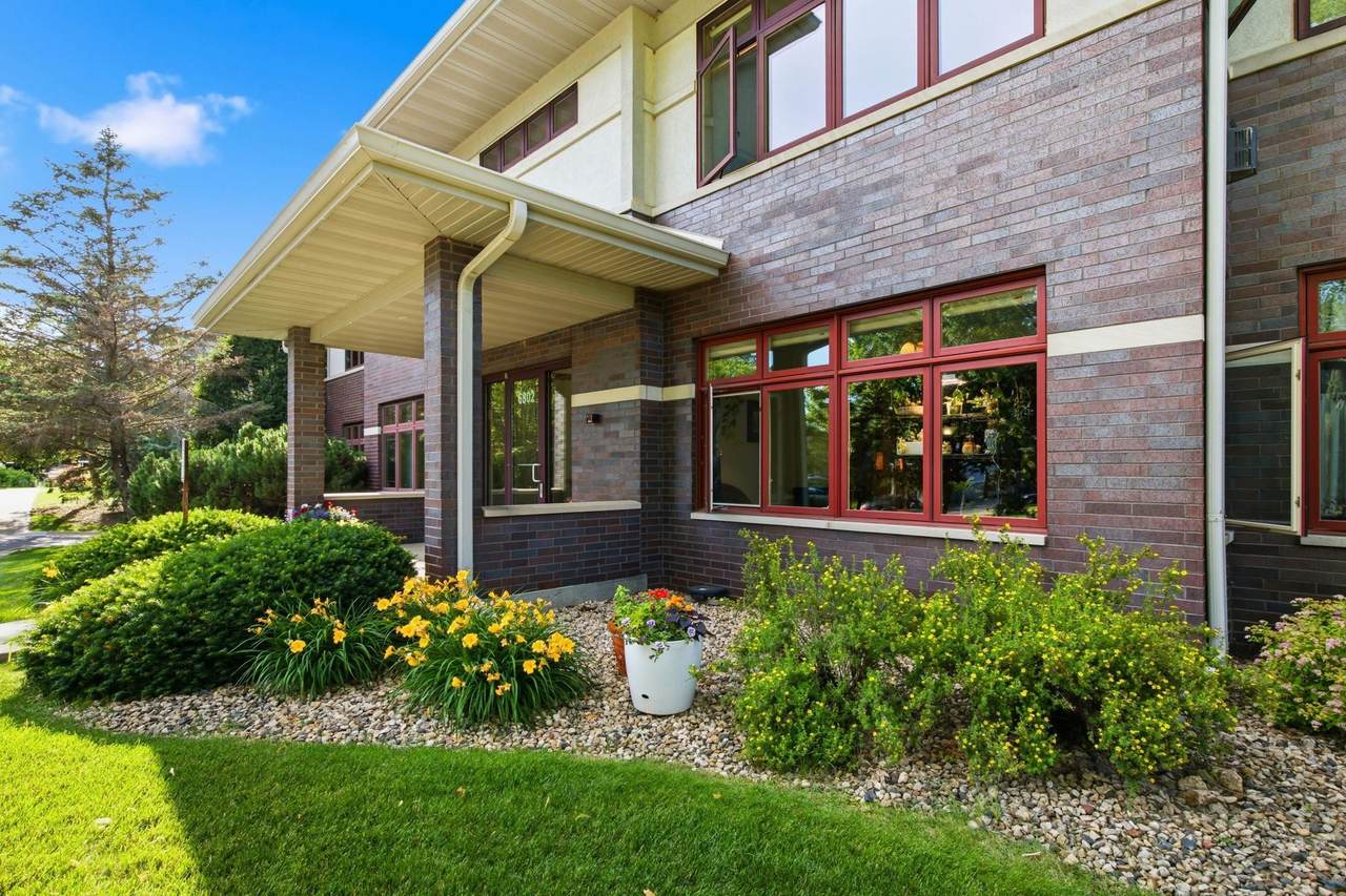 6802 Raymond Road - Photo 1