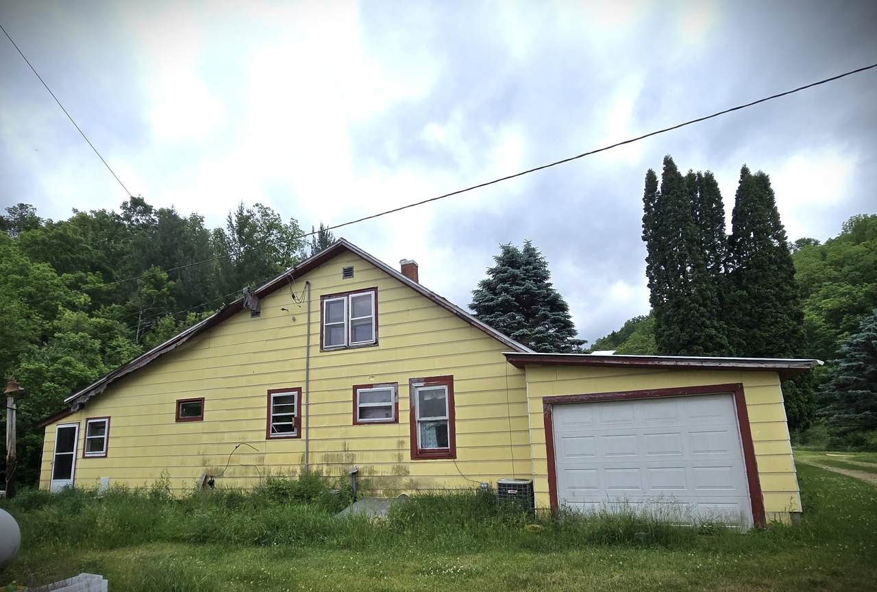 15928 Pine Tree Road - Photo 1