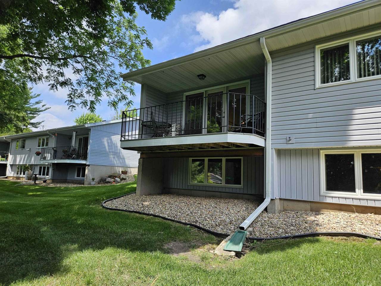 1720 Elizabeth Street - Photo 1