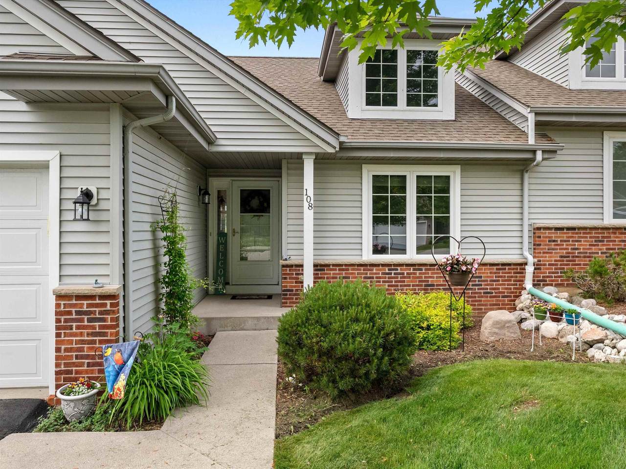 108 Sarahs Way - Photo 1
