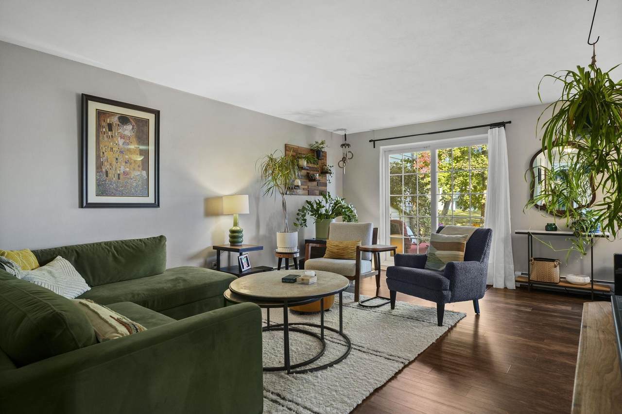 2126 Allen Boulevard - Photo 1