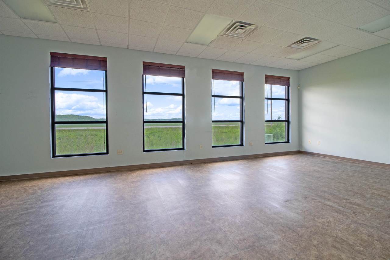 550 Sunrise Drive - Photo 1