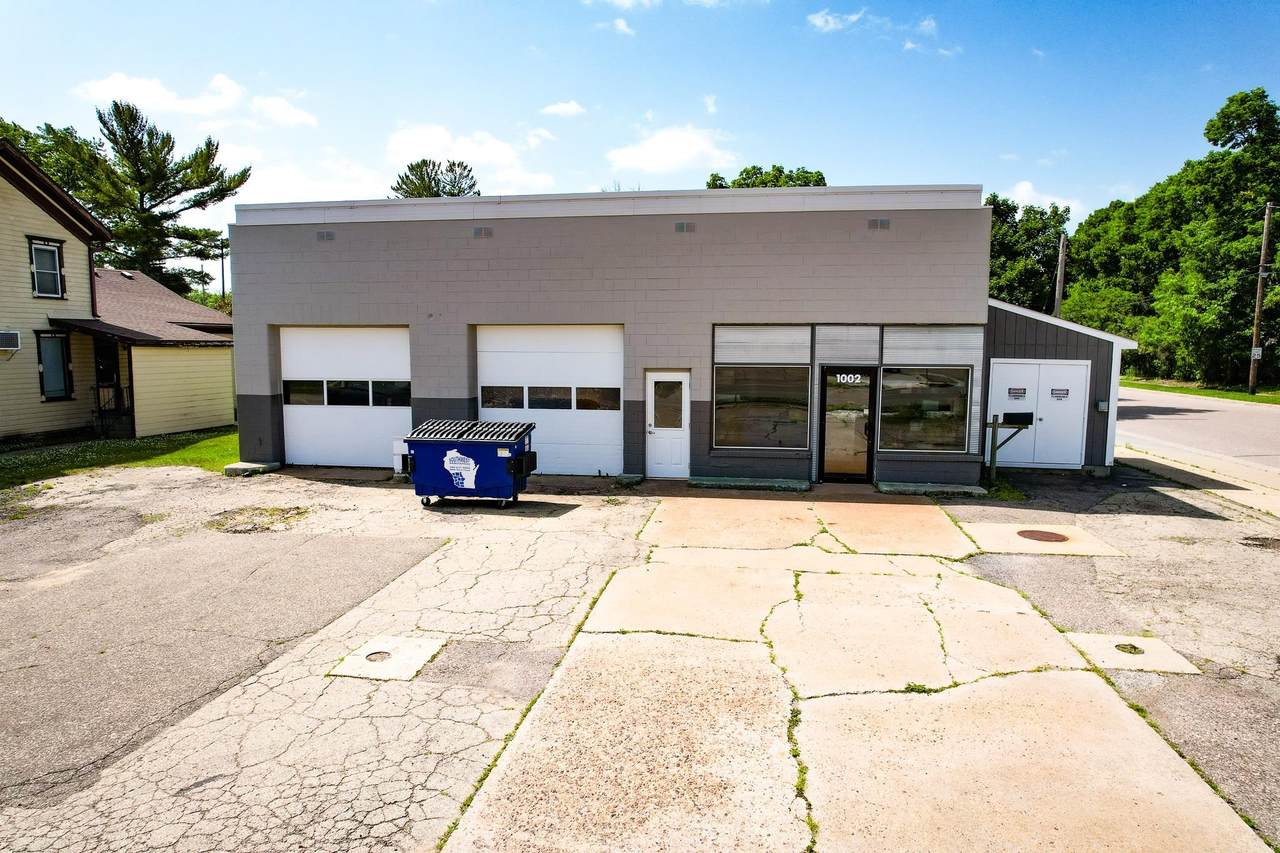 1002 Main Street - Photo 1