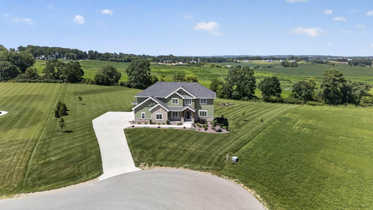 7876 Dragonfly Court - Photo 1